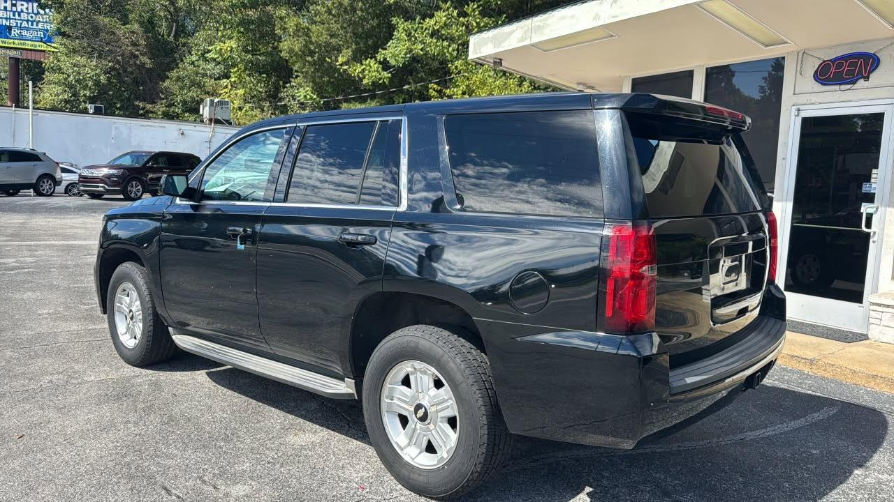 Chevrolet Tahoe photo 3