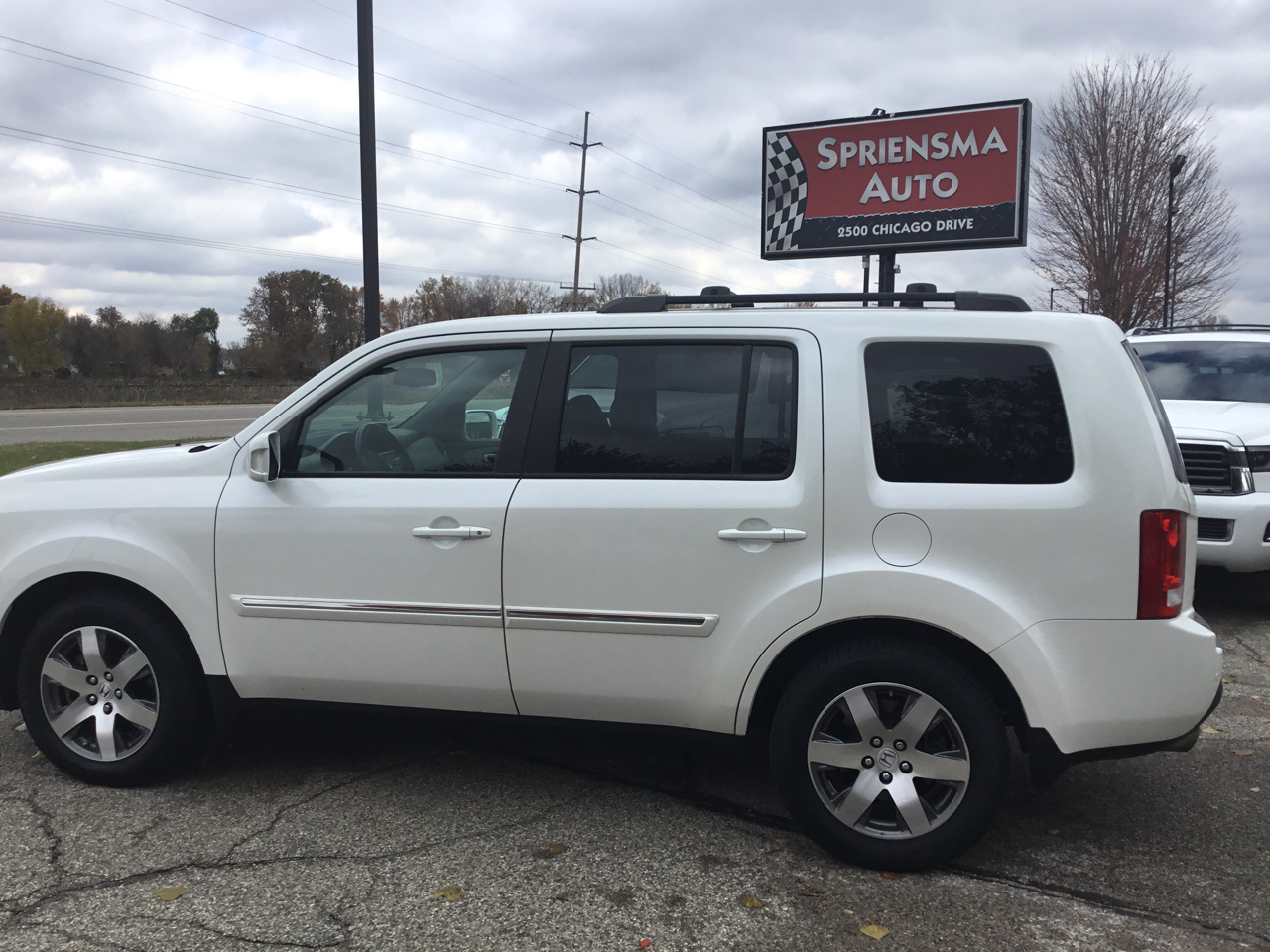 Honda Pilot Touring 4WD 5-Spd AT with DVD 2015