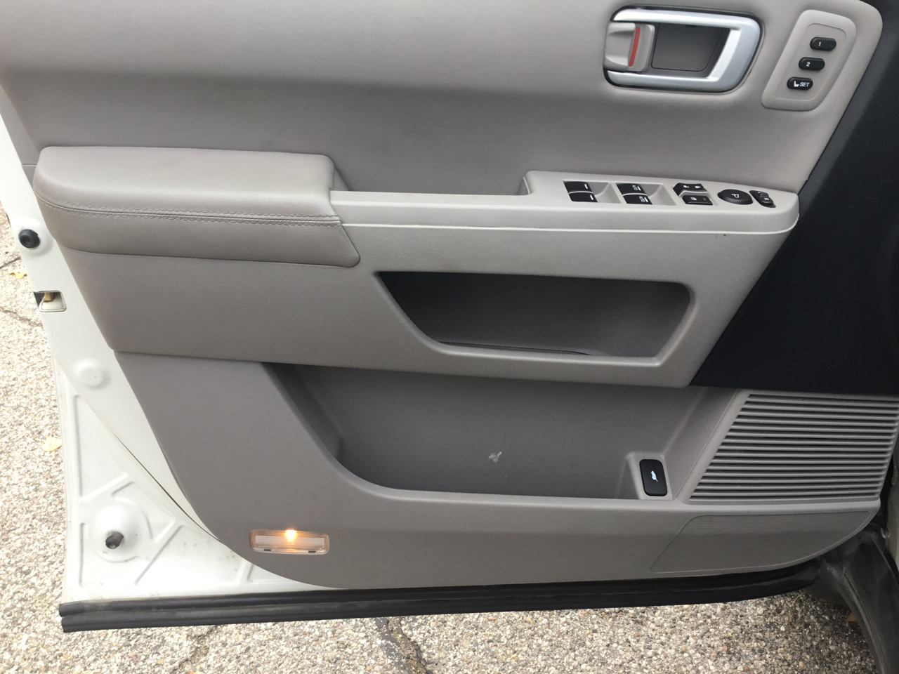 Honda Pilot Touring 4WD 5-Spd AT with DVD 2015