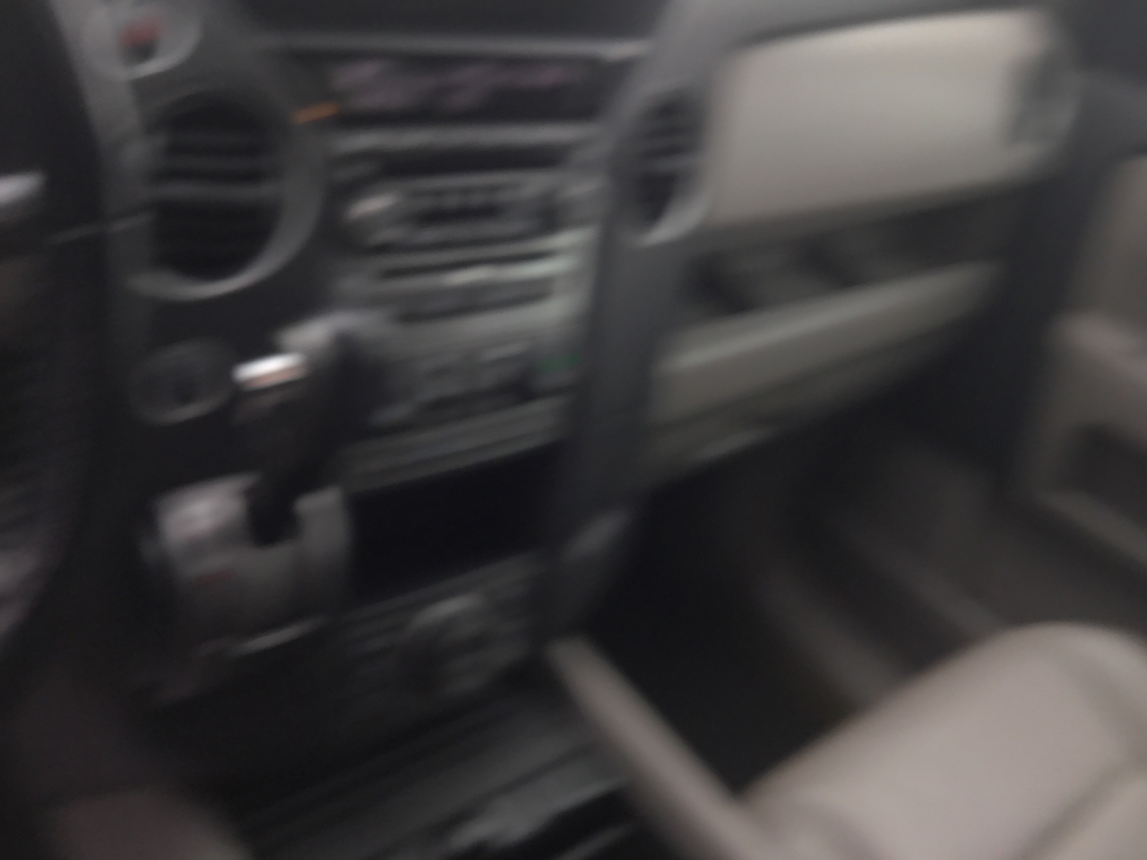 Honda Pilot Touring 4WD 5-Spd AT with DVD 2015