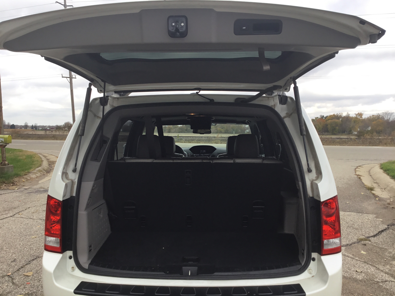 Honda Pilot Touring 4WD 5-Spd AT with DVD 2015