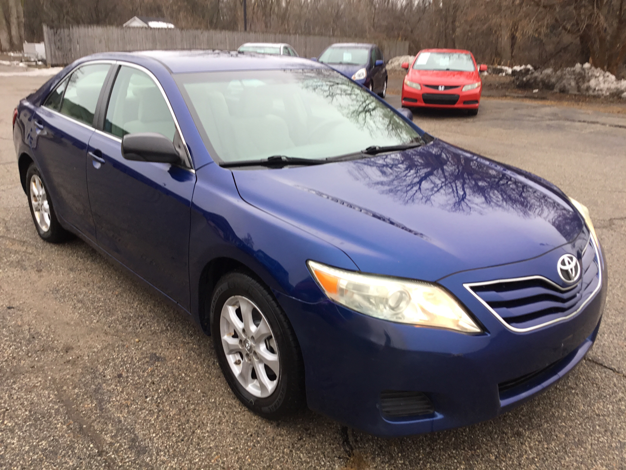 Toyota Camry Base 6-Spd AT 2011