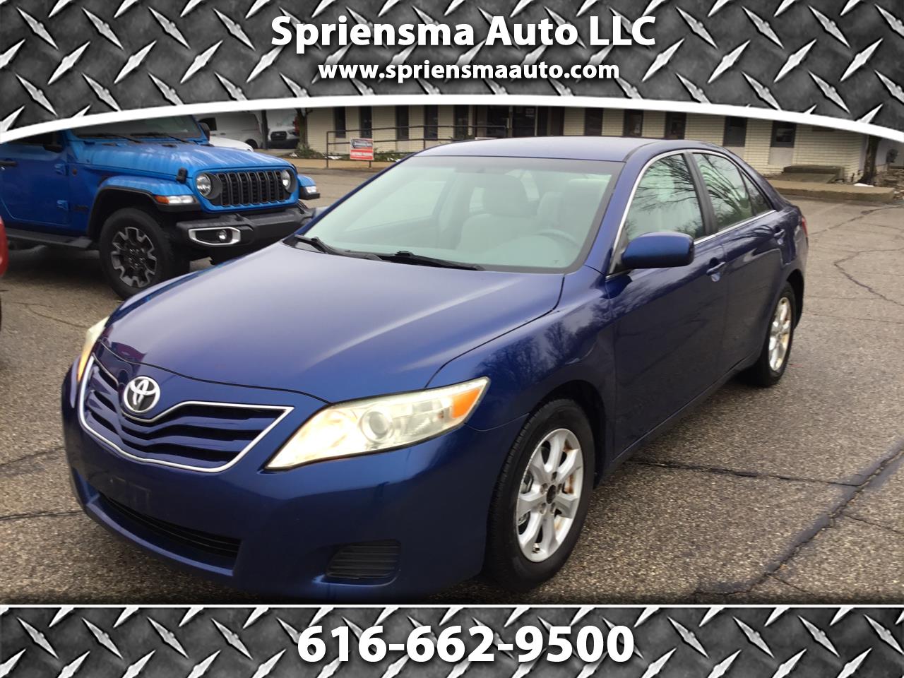 Toyota Camry Base 6-Spd AT 2011