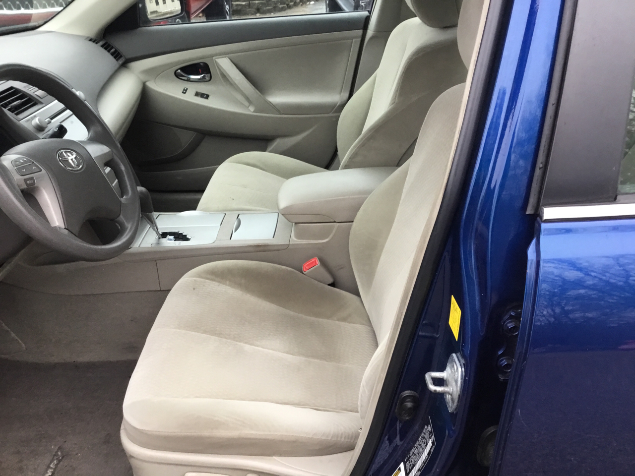 Toyota Camry Base 6-Spd AT 2011