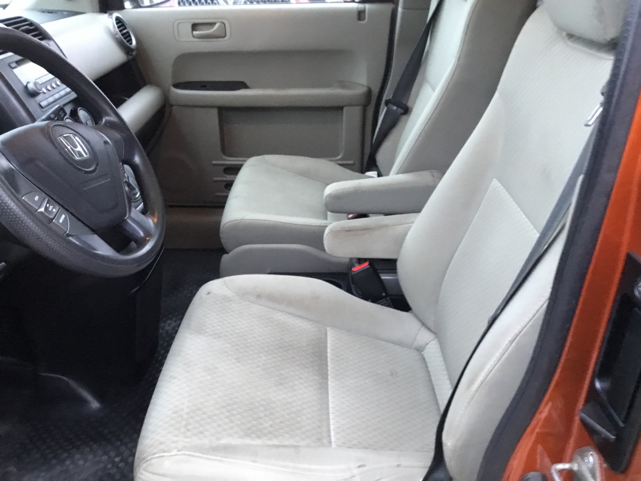 Honda Element EX 4WD AT with Navigation System 2010