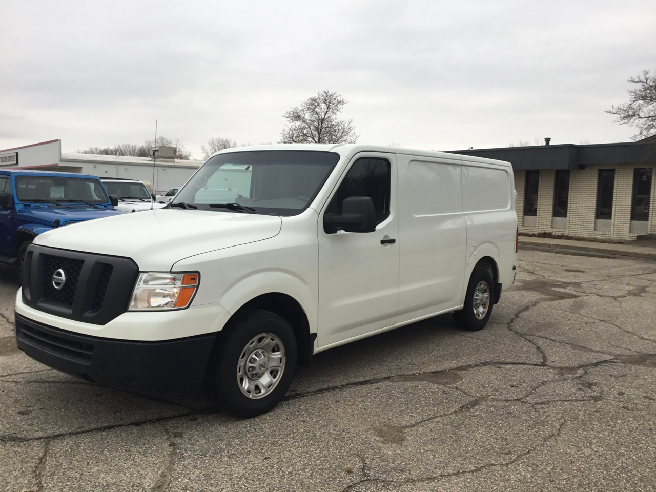 Nissan NV Cargo 1500 SV 2020
