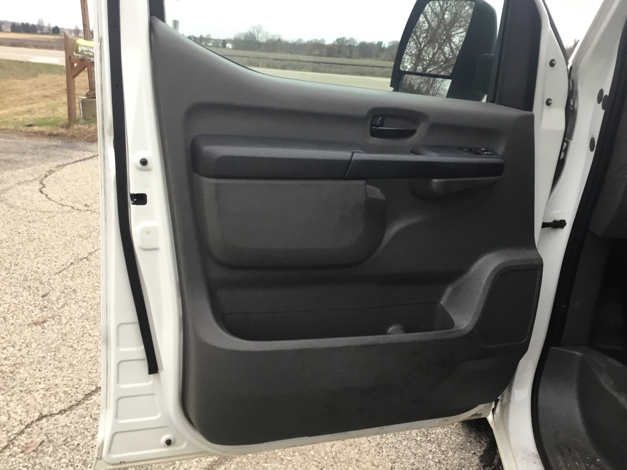 Nissan NV Cargo 1500 SV 2020