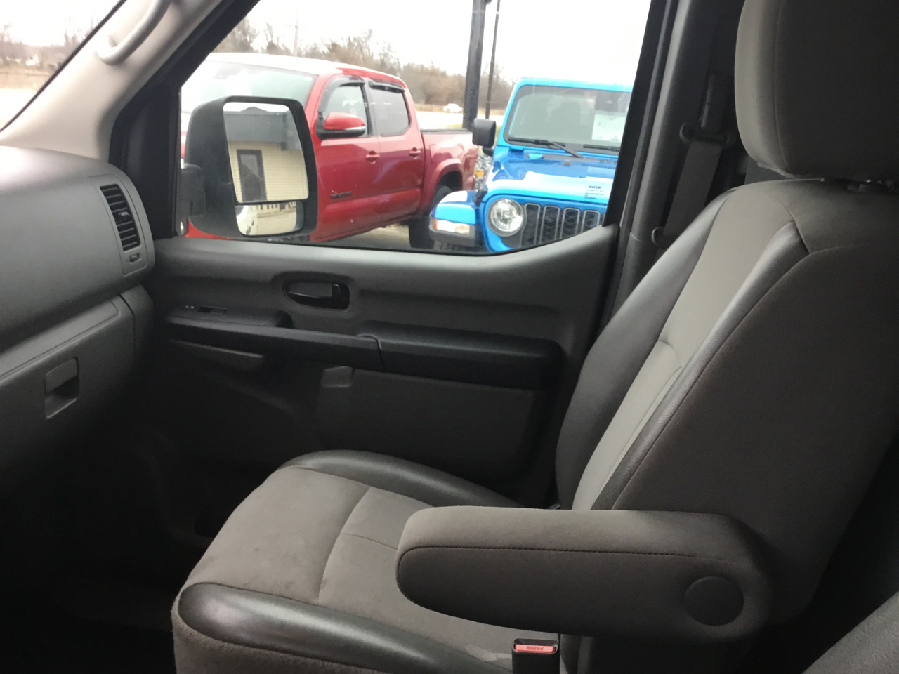 Nissan NV Cargo 1500 SV 2020