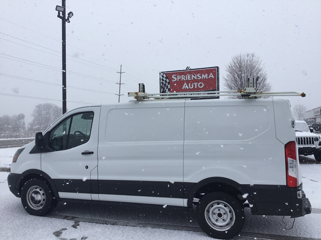 Ford Transit 150 Van Low Roof 60/40 Pass. 130-in. WB 2019