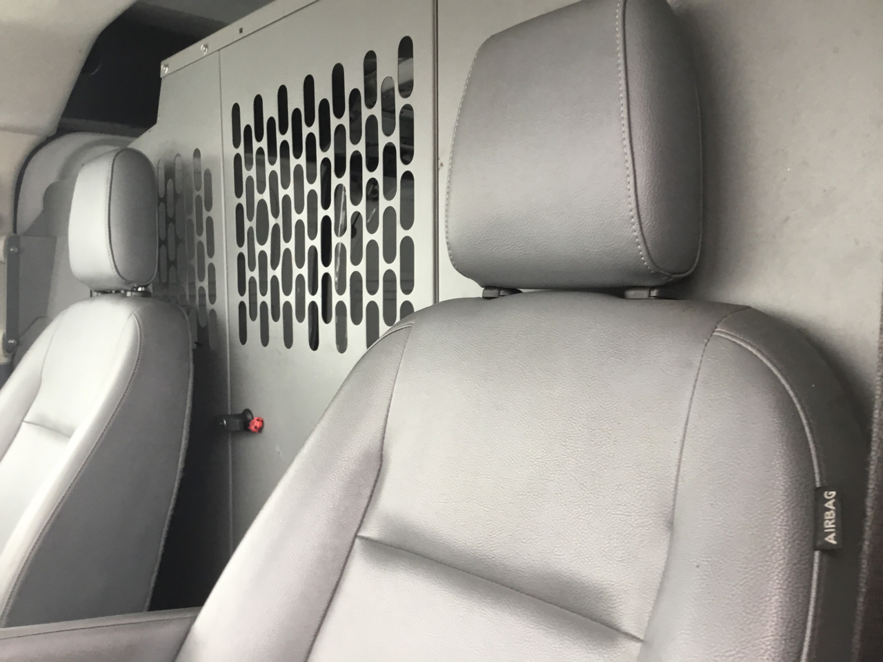 Ford Transit 150 Van Low Roof 60/40 Pass. 130-in. WB 2019