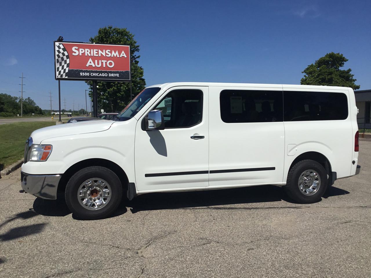 Nissan NV Passenger 3500 V8 SL 2016