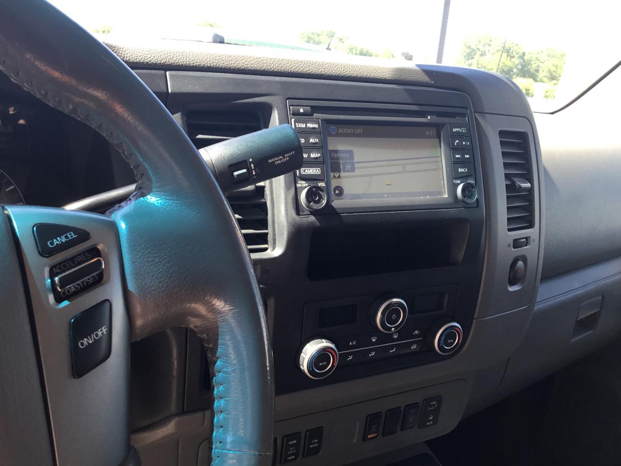 Nissan NV Passenger 3500 V8 SL 2016
