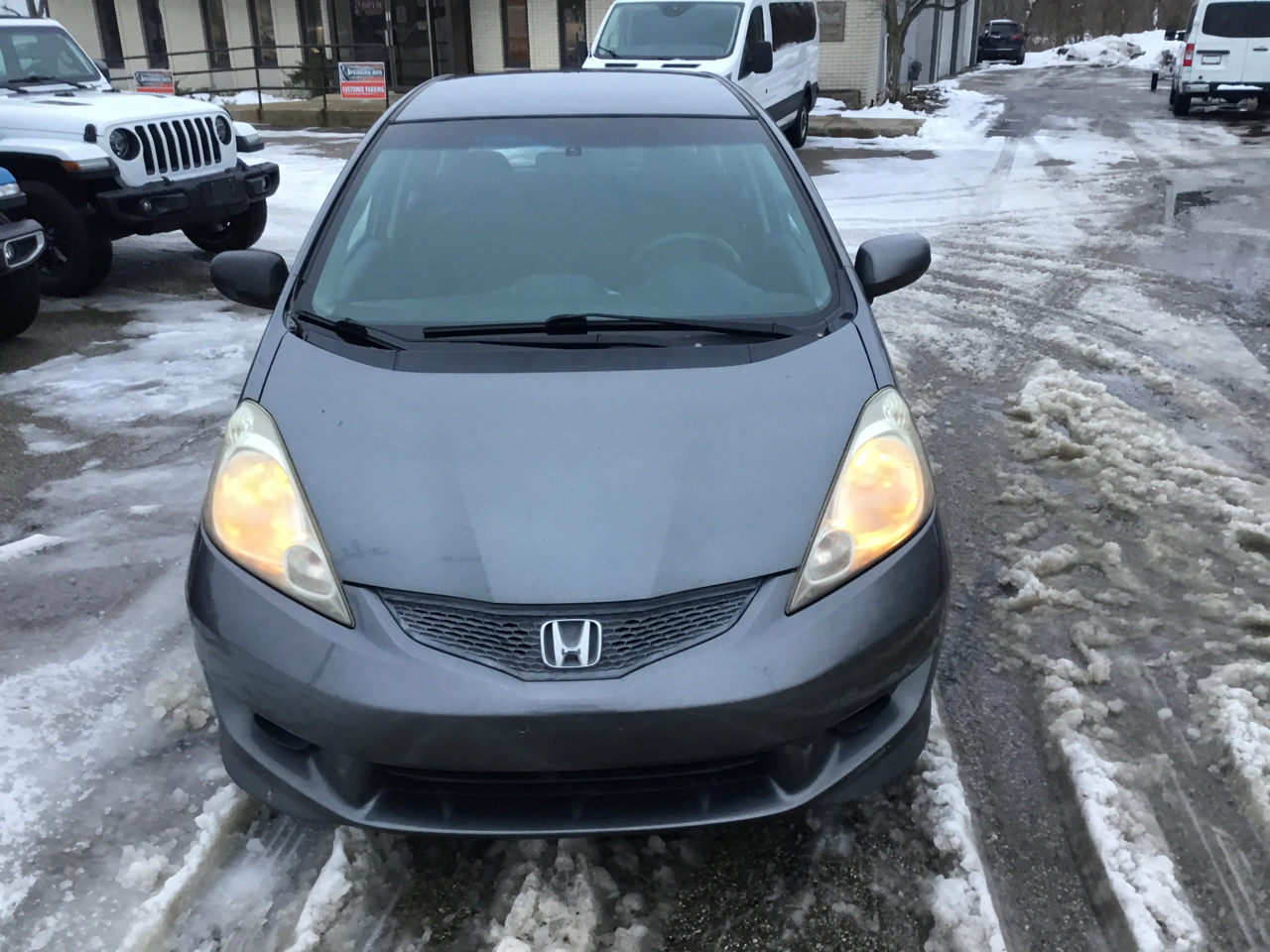 Honda Fit Sport 5-Speed MT 2011