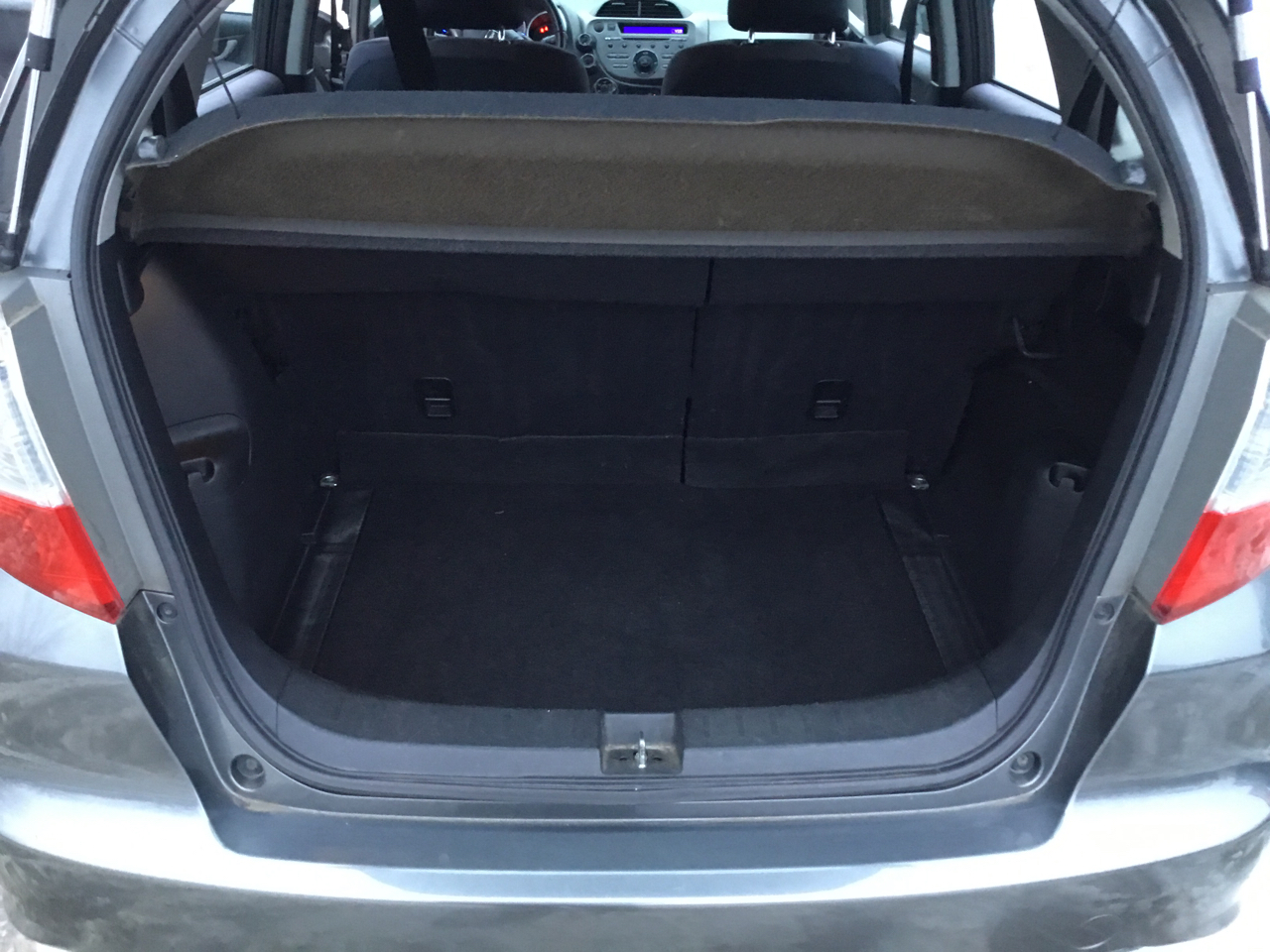 Honda Fit Sport 5-Speed MT 2011