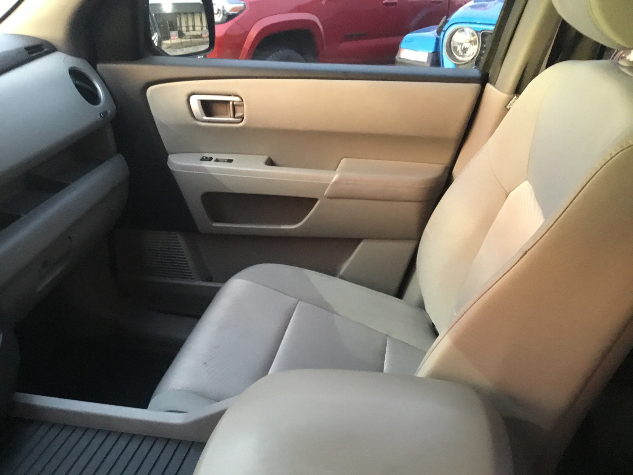 Honda Pilot LX 4WD 5-Spd AT 2015