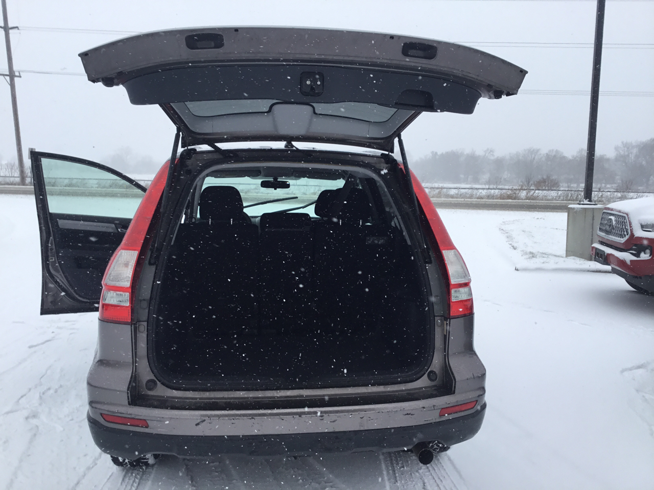 Honda CR-V SE 4WD 5-Speed AT 2011