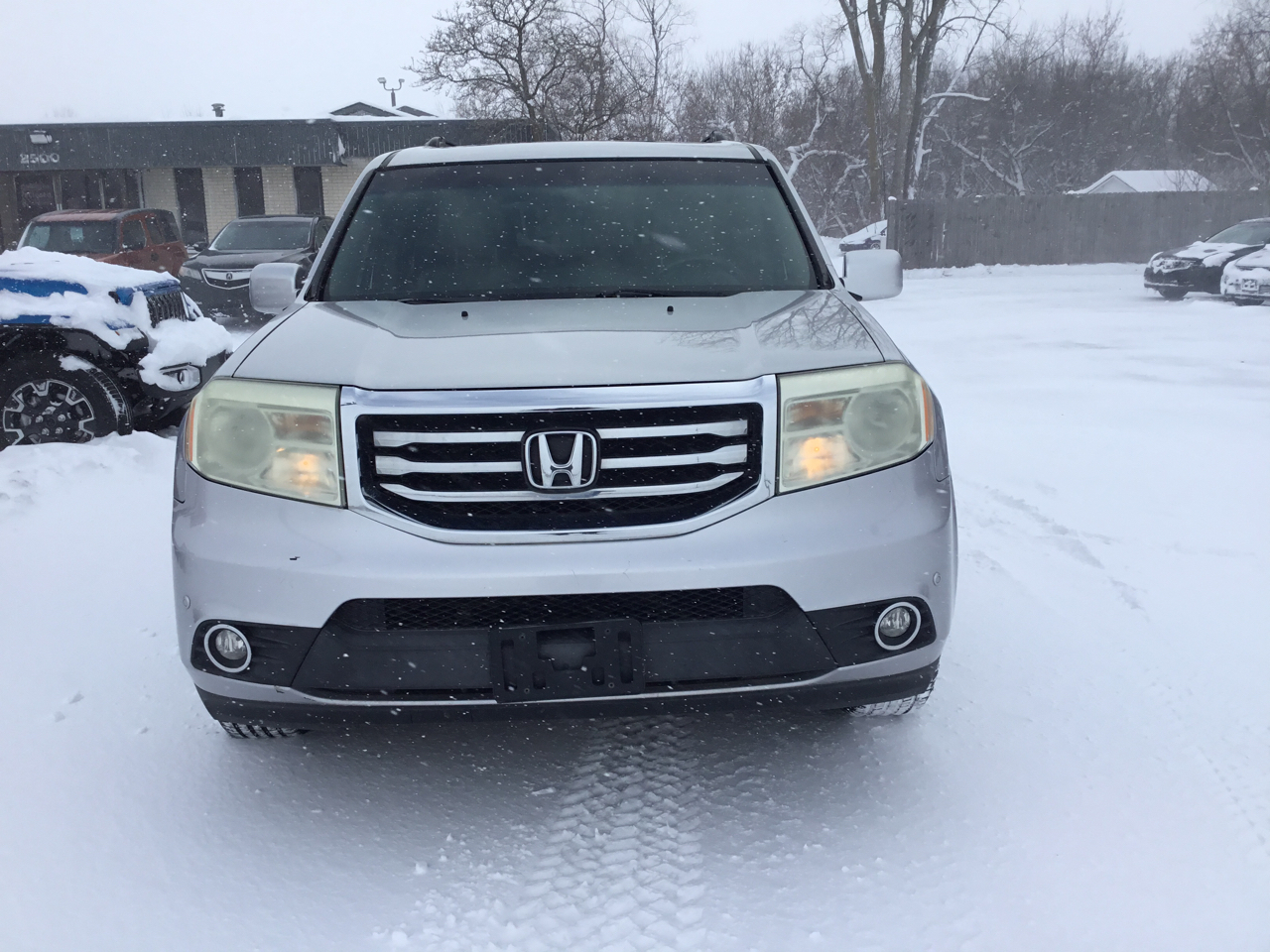 Honda Pilot Touring 4WD 5-Spd AT with DVD 2013