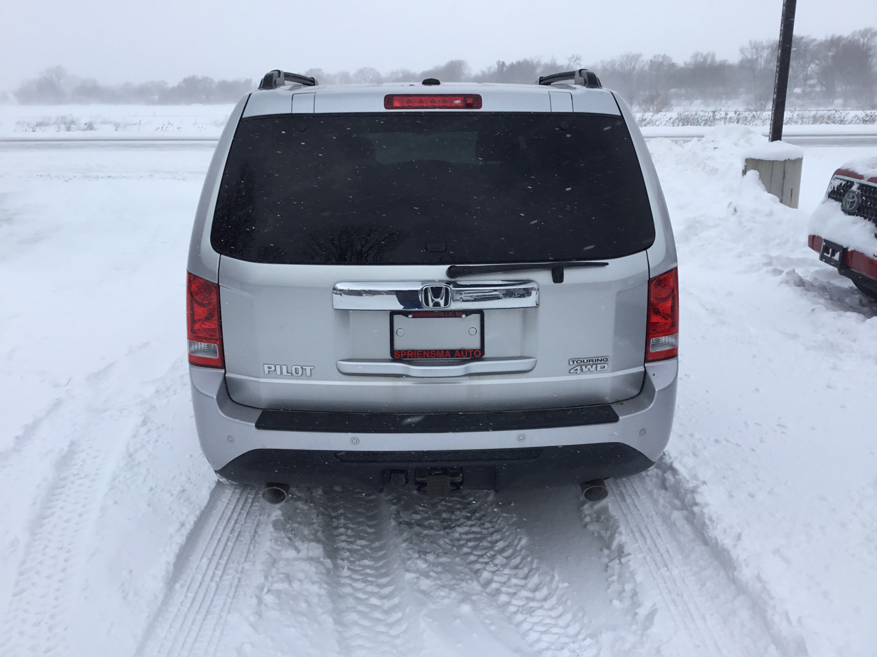 Honda Pilot Touring 4WD 5-Spd AT with DVD 2013