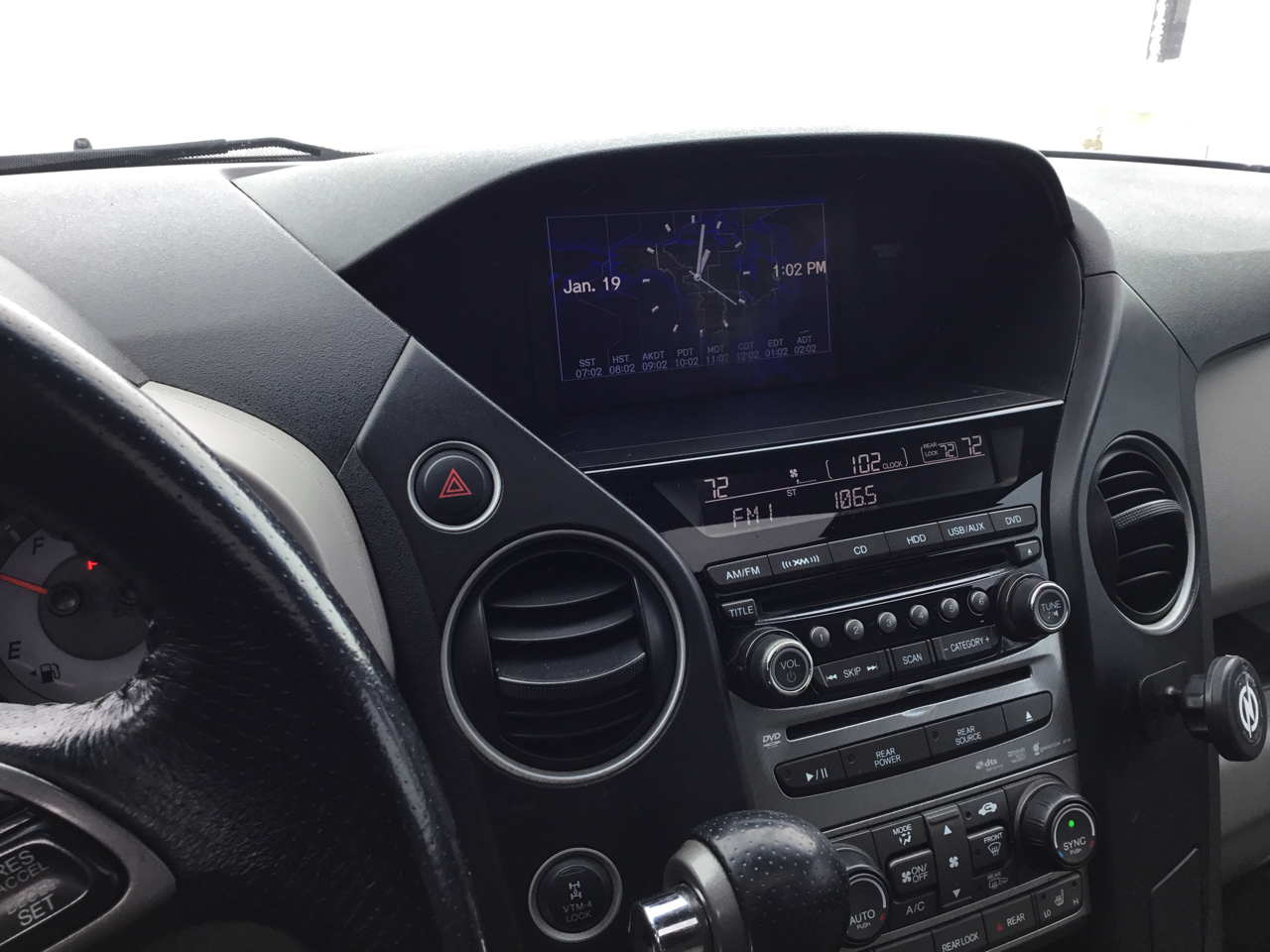 Honda Pilot Touring 4WD 5-Spd AT with DVD 2013