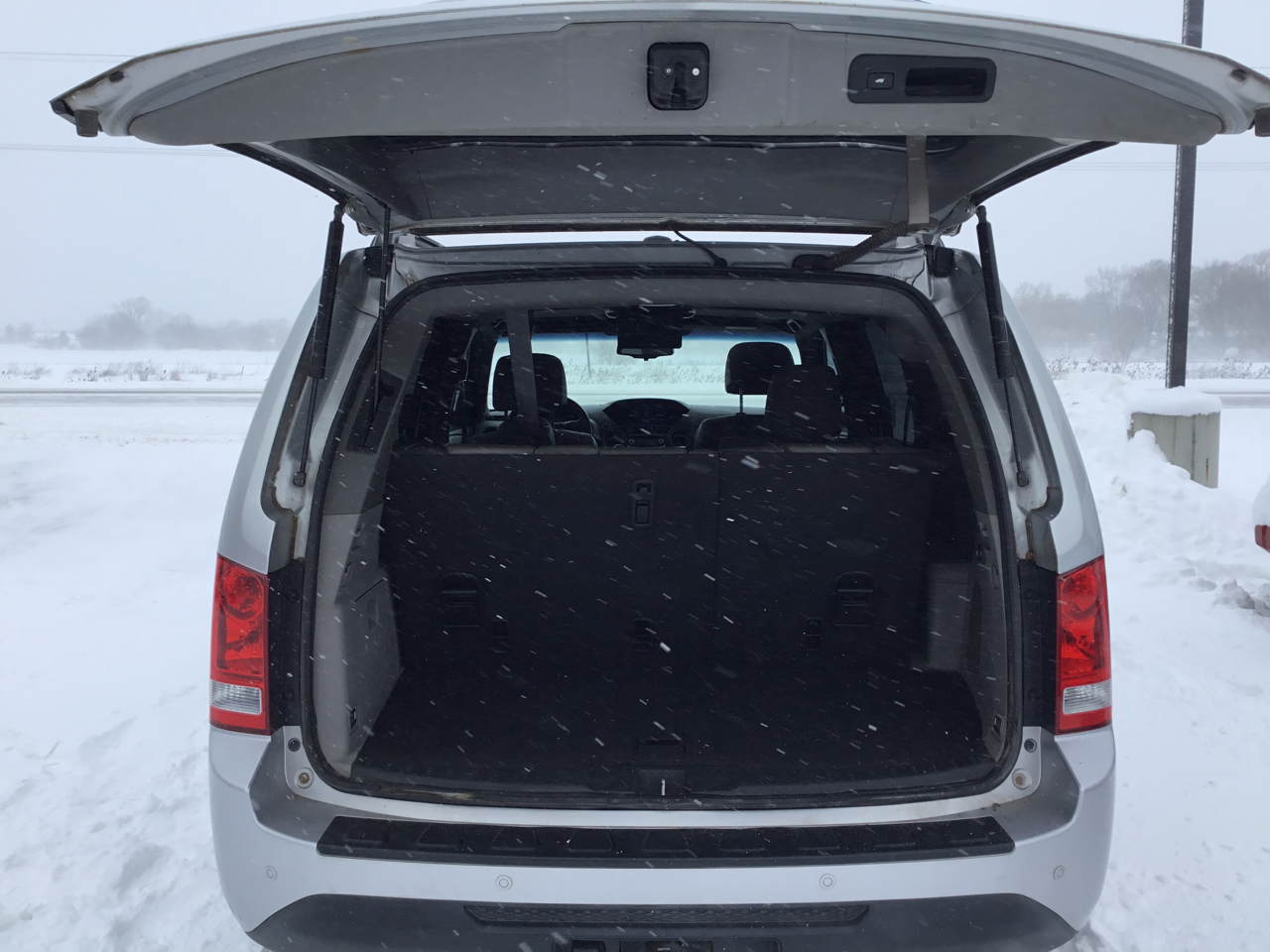 Honda Pilot Touring 4WD 5-Spd AT with DVD 2013