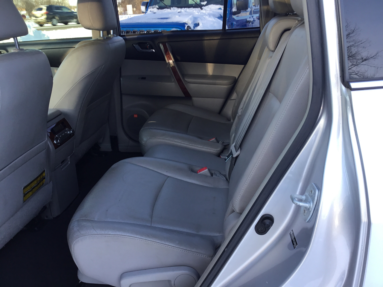 Toyota Highlander Hybrid Limited 4WD 2012