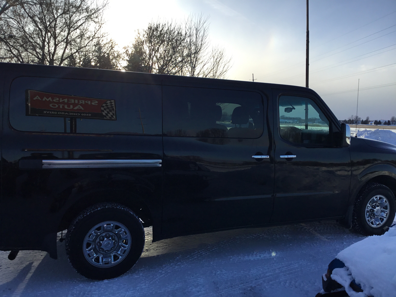 Nissan NV Passenger 3500 SL V8 2018