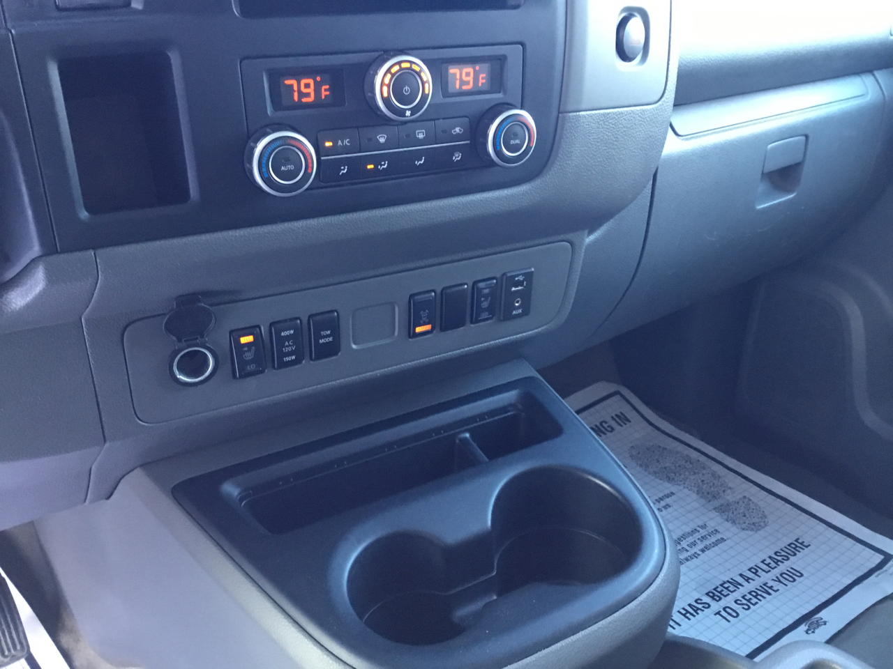 Nissan NV Passenger 3500 SL V8 2018