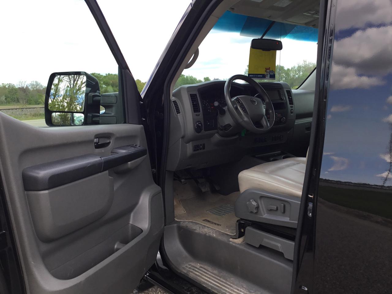 Nissan NV Passenger NV3500 HD SL V8 2018