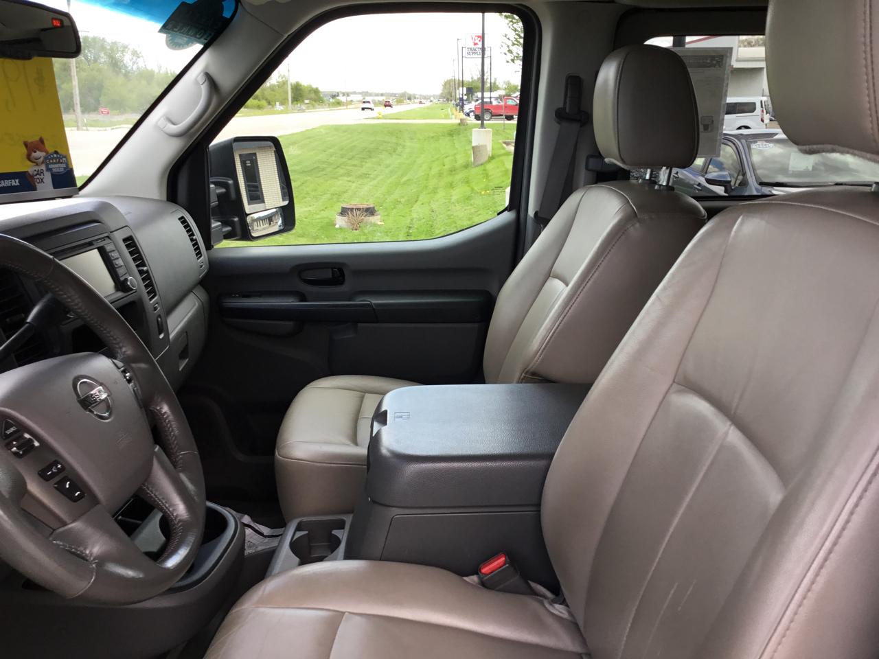 Nissan NV Passenger NV3500 HD SL V8 2018