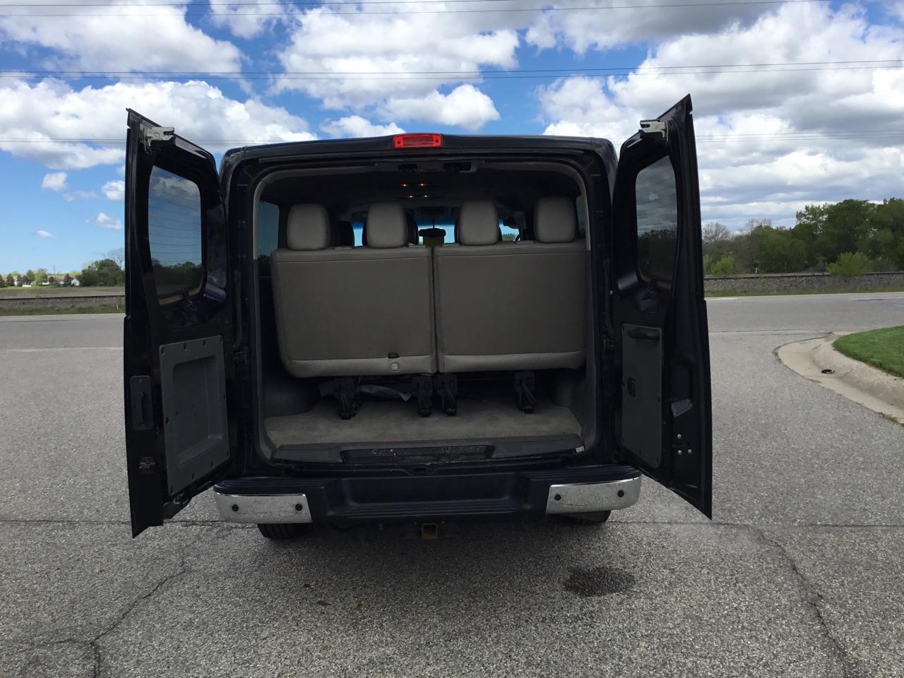 Nissan NV Passenger NV3500 HD SL V8 2018