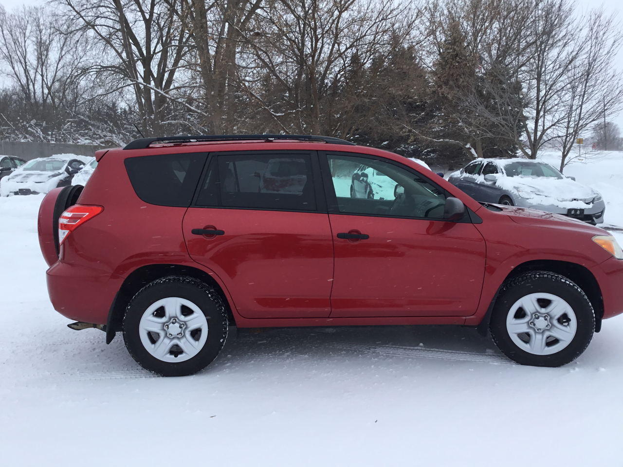 Toyota RAV4 Base I4 4WD 2011