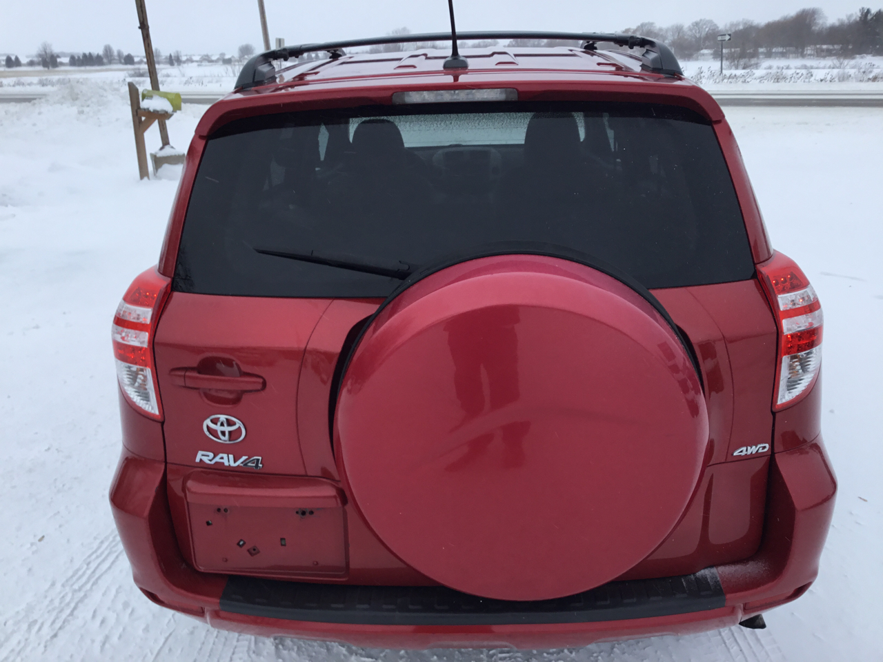 Toyota RAV4 Base I4 4WD 2011