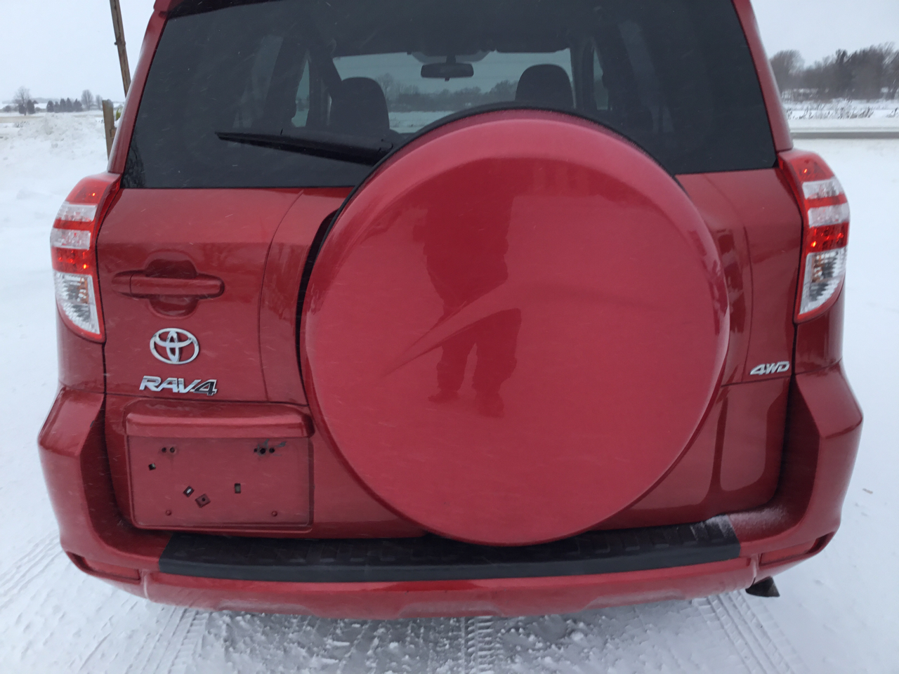Toyota RAV4 Base I4 4WD 2011