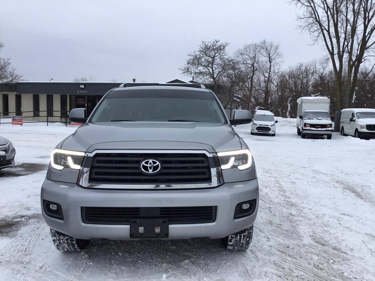 Toyota Sequoia SR5 5.7L 2WD 2019