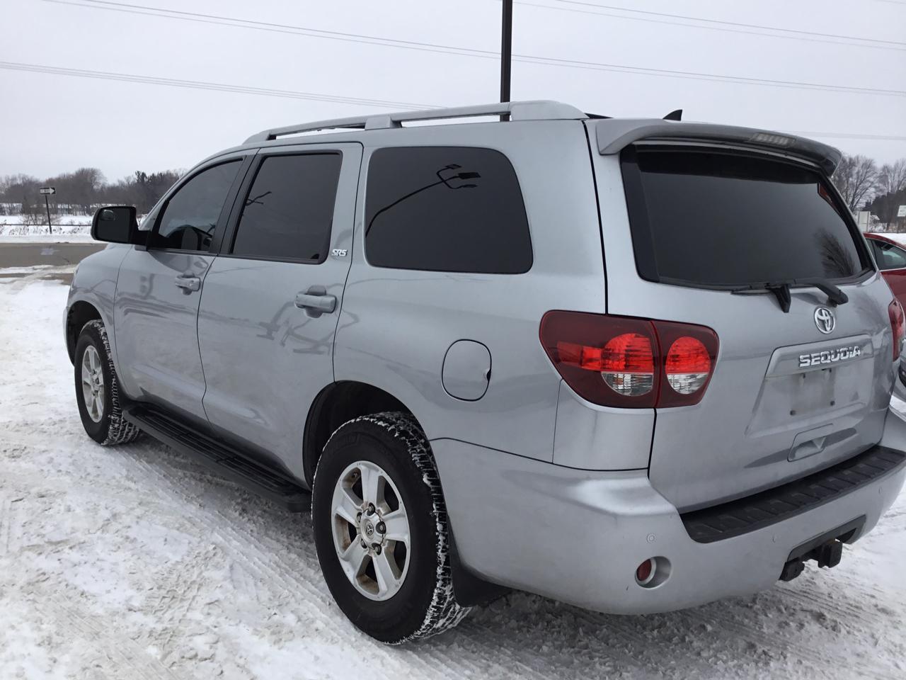Toyota Sequoia SR5 5.7L 2WD 2019