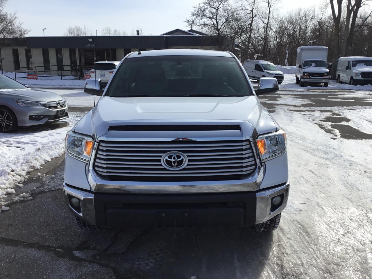 Toyota Tundra Limited 5.7L FFV CrewMax 4WD 2017