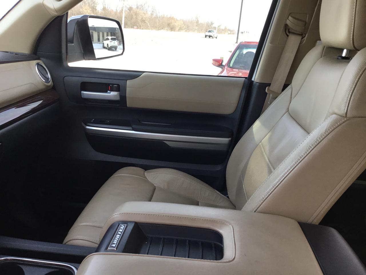 Toyota Tundra Limited 5.7L FFV CrewMax 4WD 2017