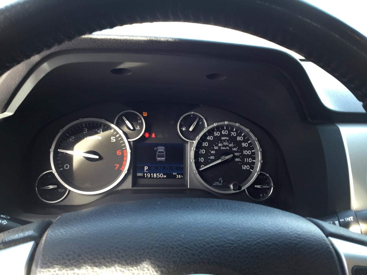 Toyota Tundra Limited 5.7L FFV CrewMax 4WD 2017