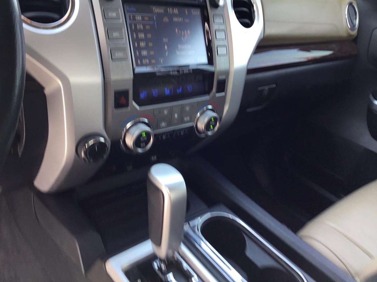 Toyota Tundra Limited 5.7L FFV CrewMax 4WD 2017