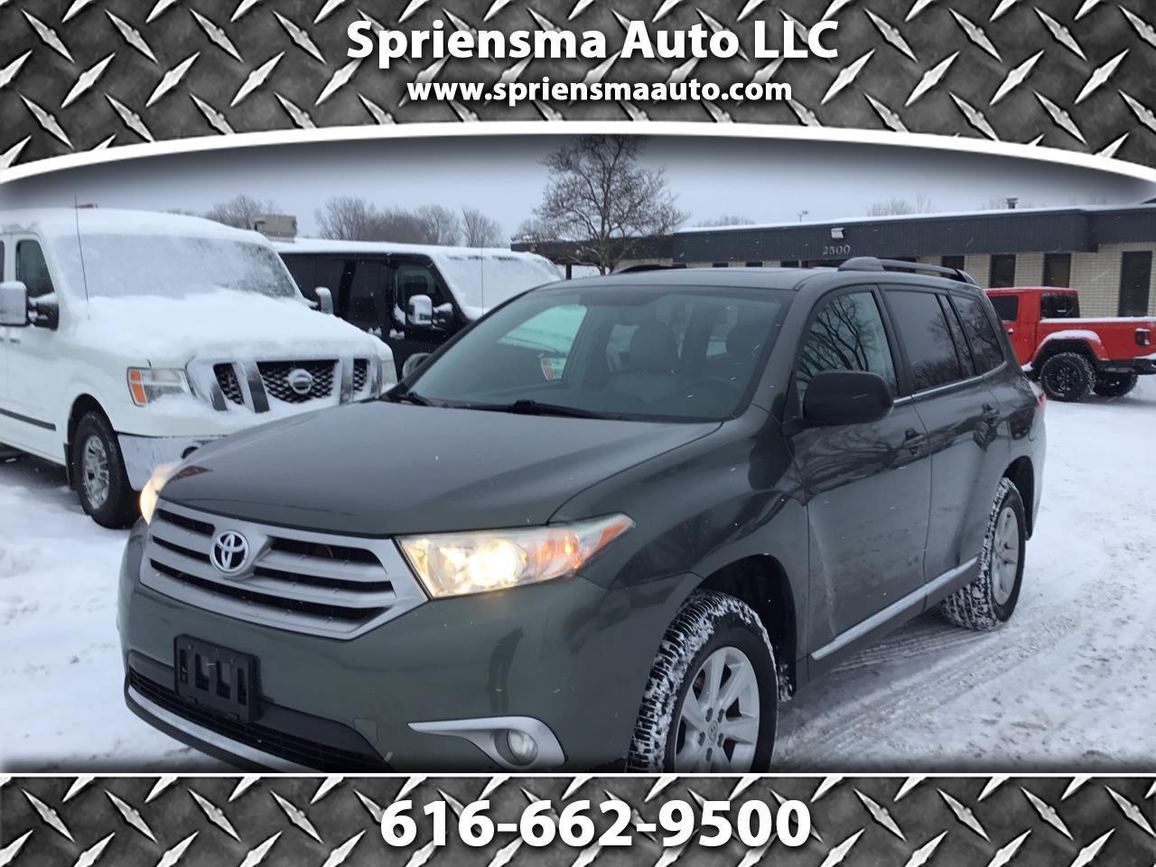 Toyota Highlander Plus 4D SUV 4X4 2013