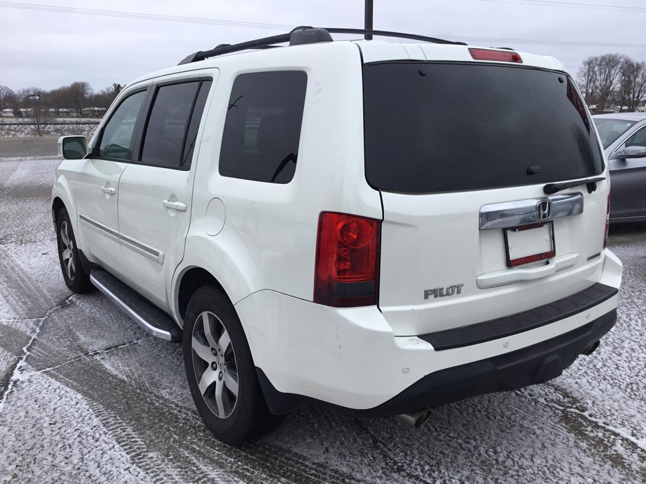 Honda Pilot Touring 2WD 5-Spd AT with DVD 2013