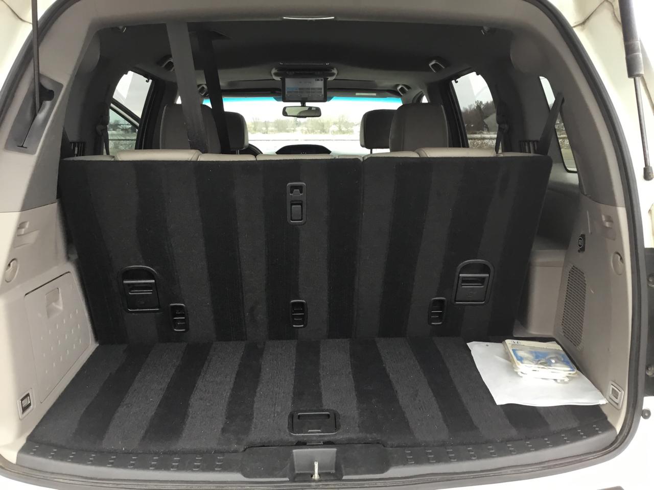 Honda Pilot Touring 2WD 5-Spd AT with DVD 2013