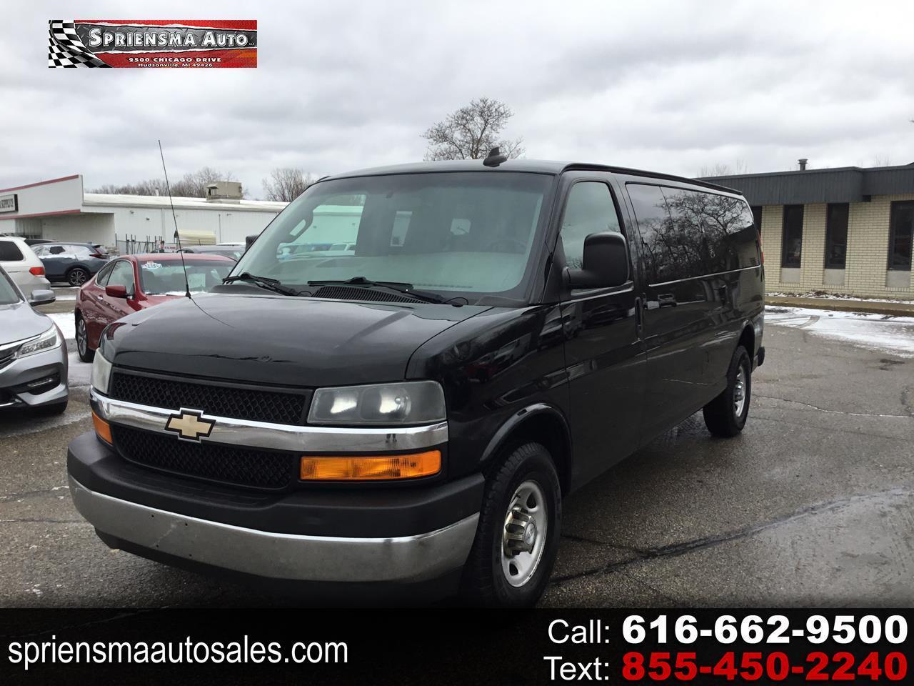 2017 Chevrolet Express RWD 3500 155" LT w/1LT