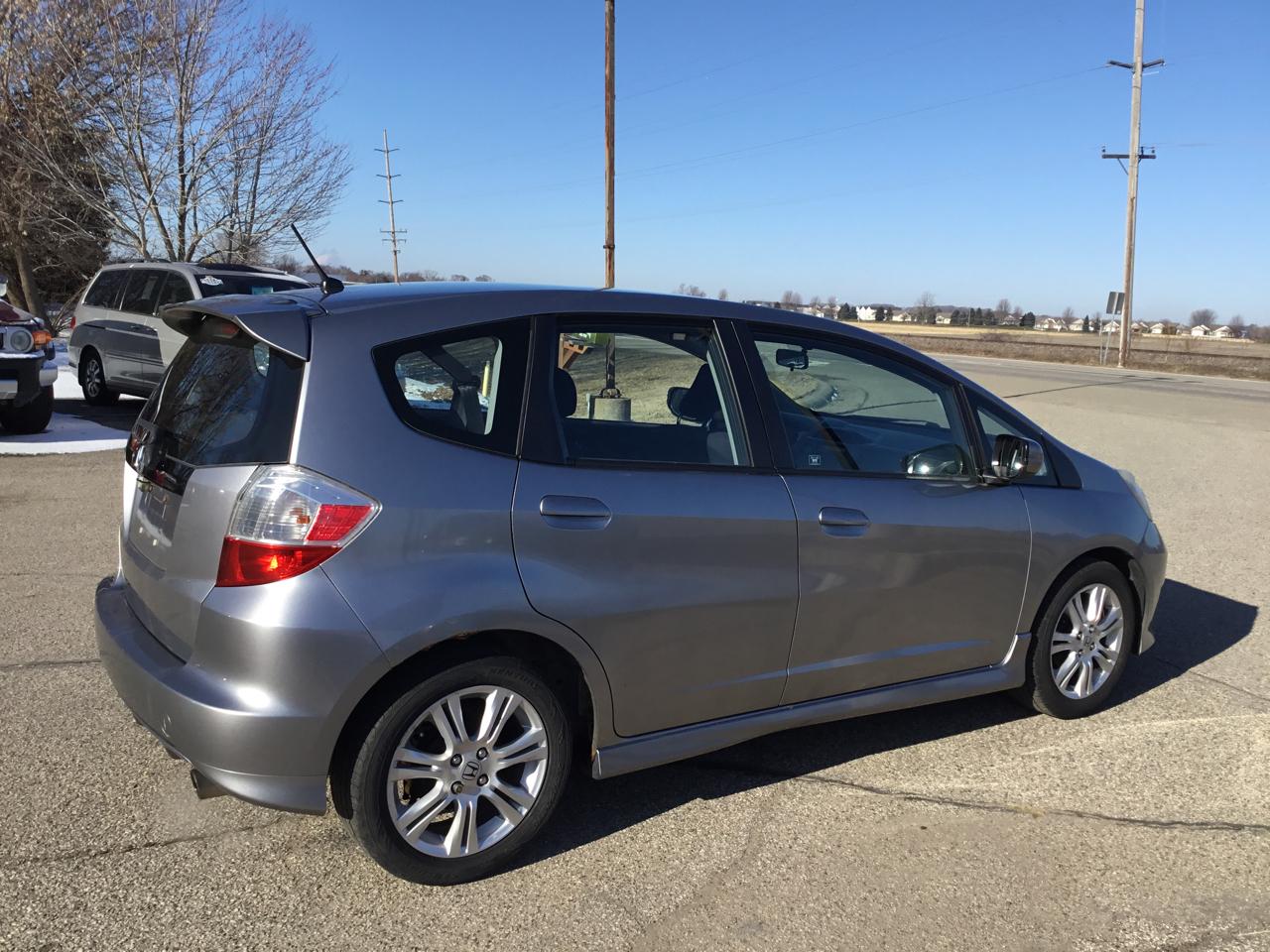 Honda Fit Sport 5-Speed MT 2010