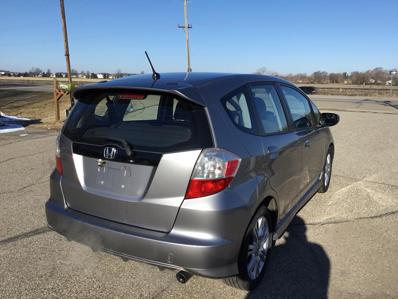 Honda Fit Sport 5-Speed MT 2010