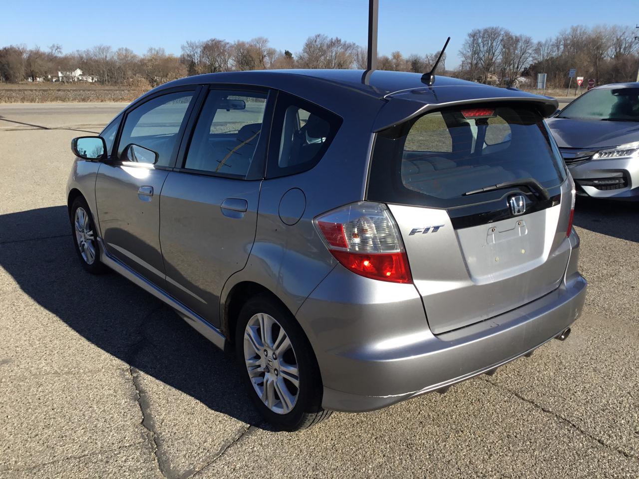 Honda Fit Sport 5-Speed MT 2010