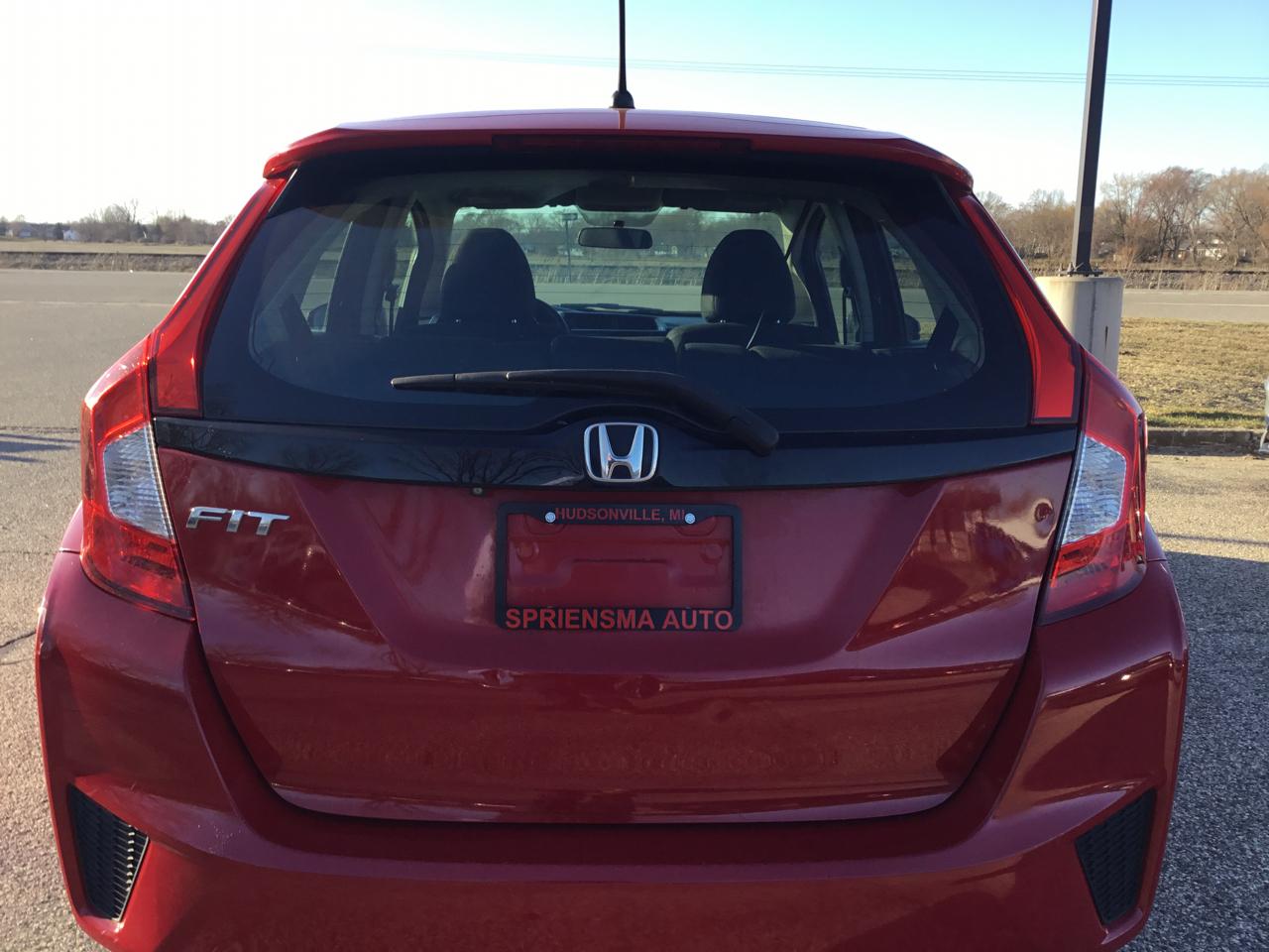 Honda Fit LX 6-Spd MT 2015