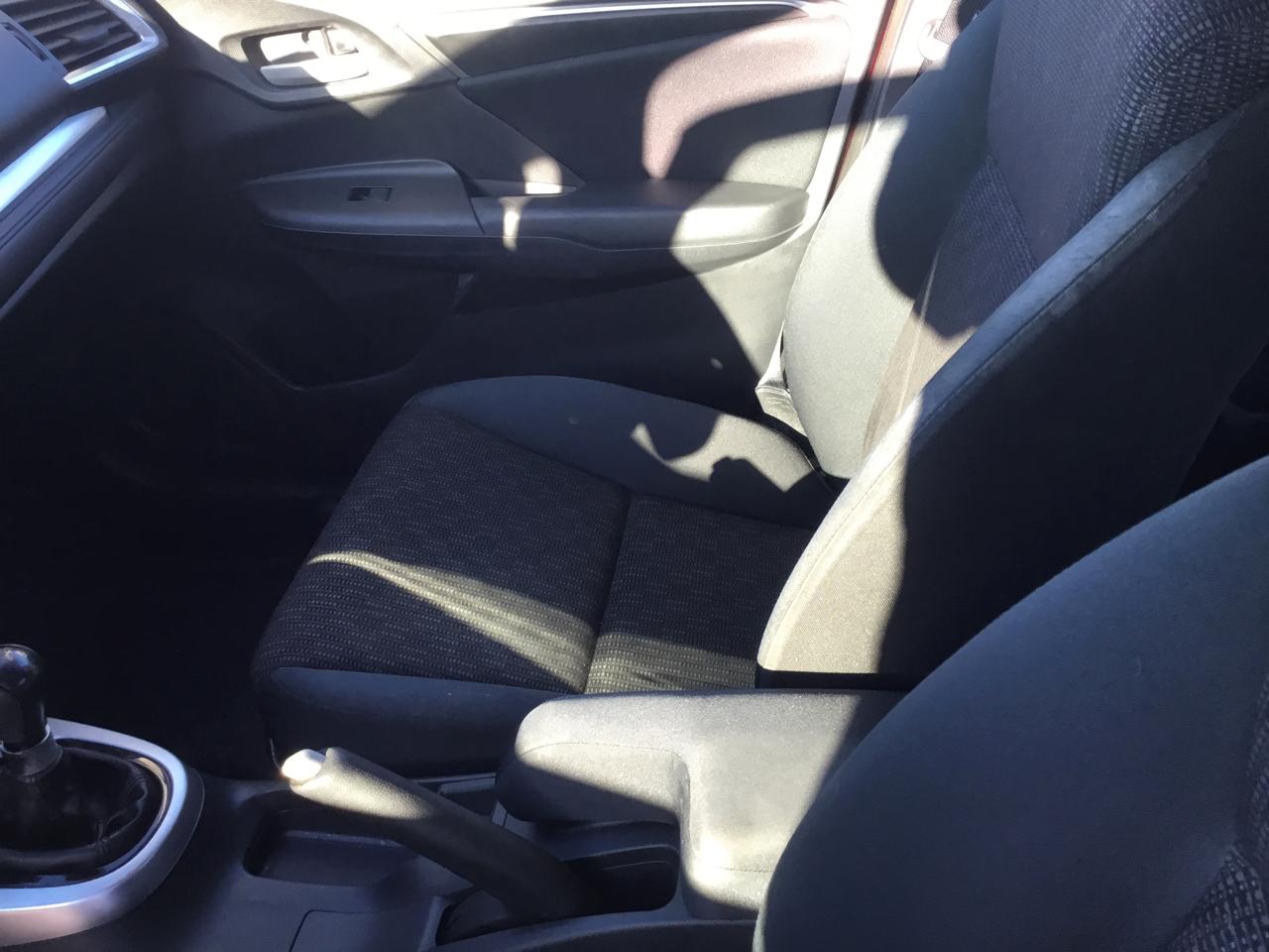 Honda Fit LX 6-Spd MT 2015