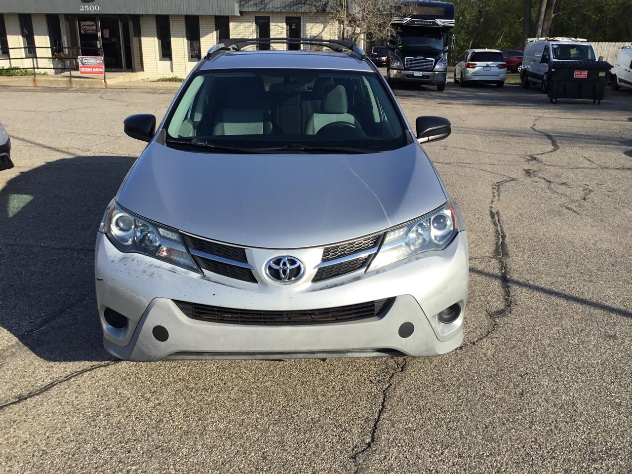 Toyota RAV4 FWD 4dr LE (Natl) 2013