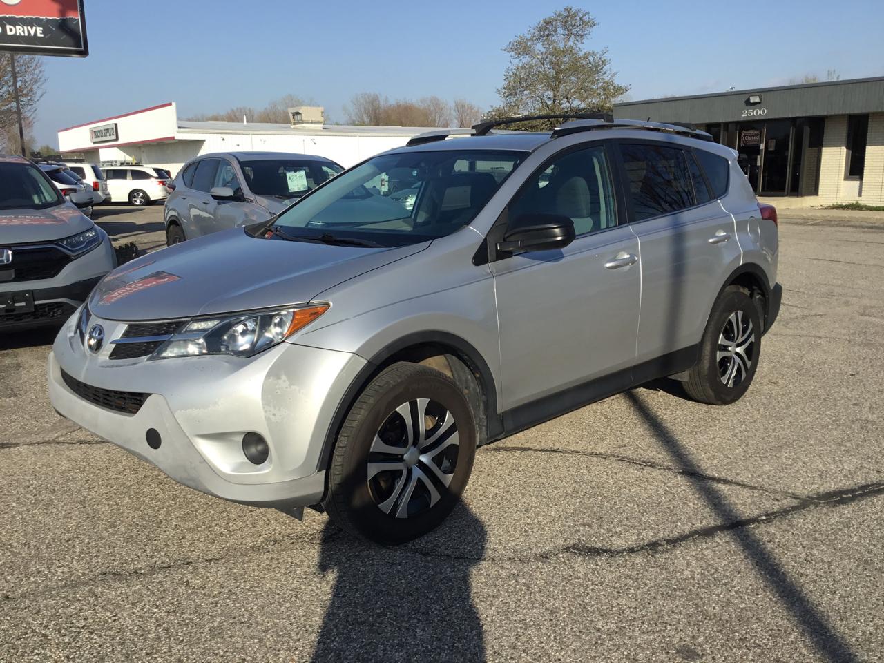 Toyota RAV4 FWD 4dr LE (Natl) 2013